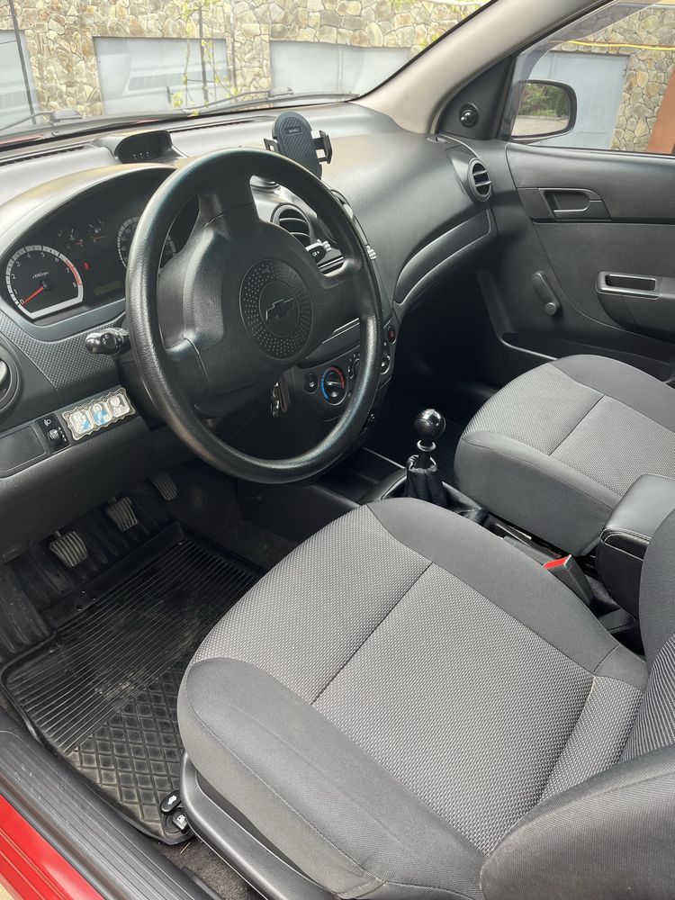 Продам Chevrolet Aveo 2011