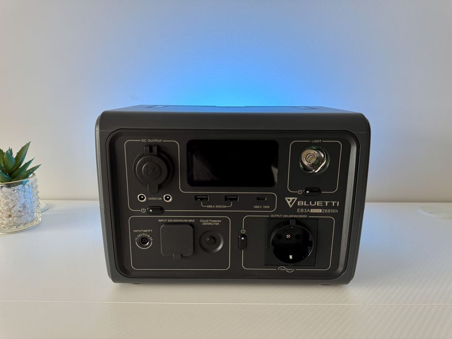 Bluetti EB3A Зарядна станція
