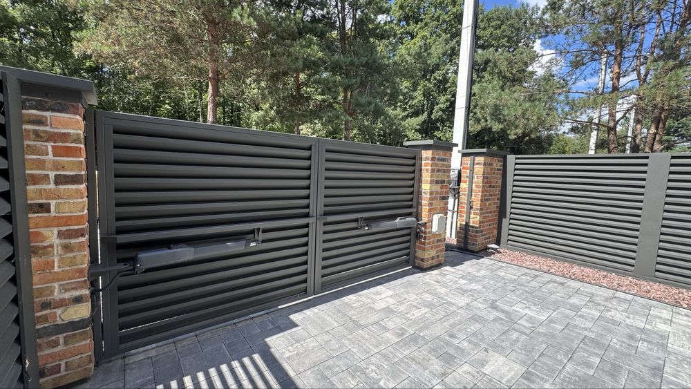 Таунхаус із чистовим наповненням у Стоянці біля рекреаційної зони