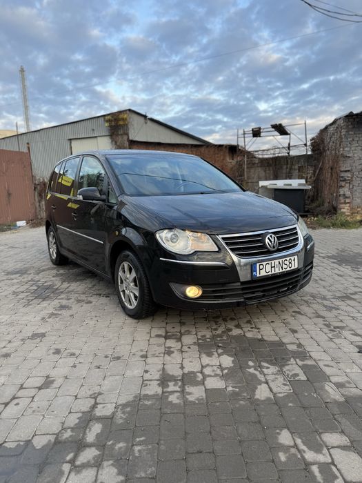 Volkswagen Touran 2007 год , 2.0 дизель , Автомат !