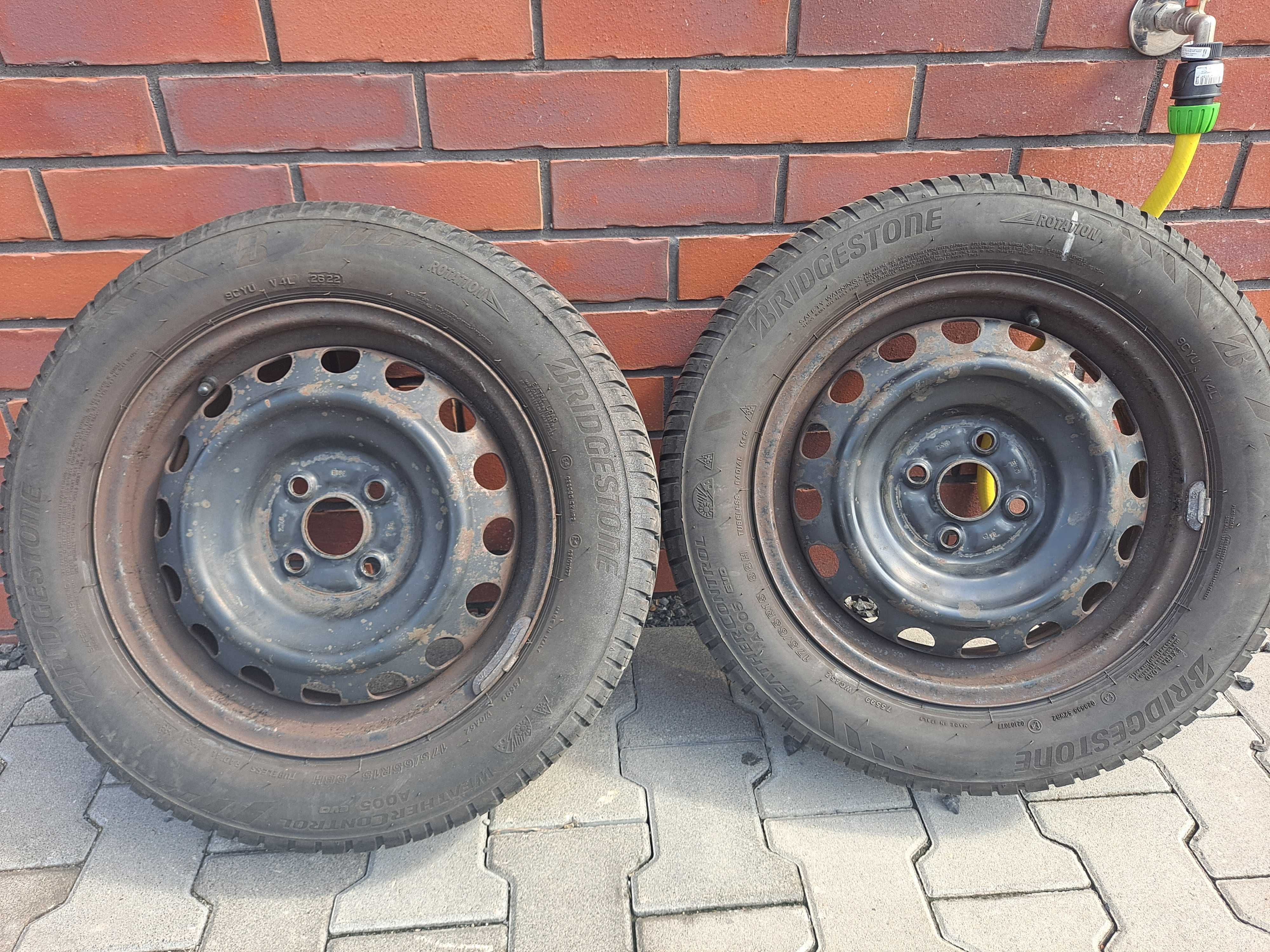 Kompletne koła Toyota Yaris 2, 3 Corolla  175/65/15  4x100 ET39