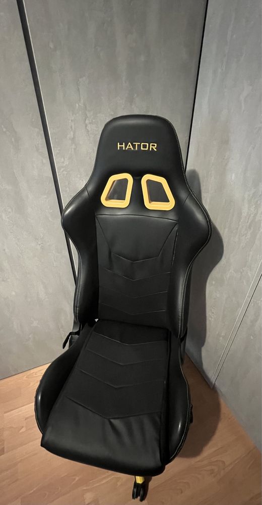 Кресло hator