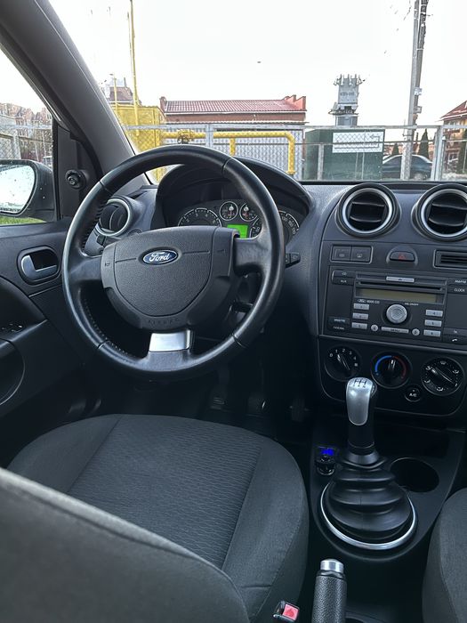 Продам Ford Fiesta