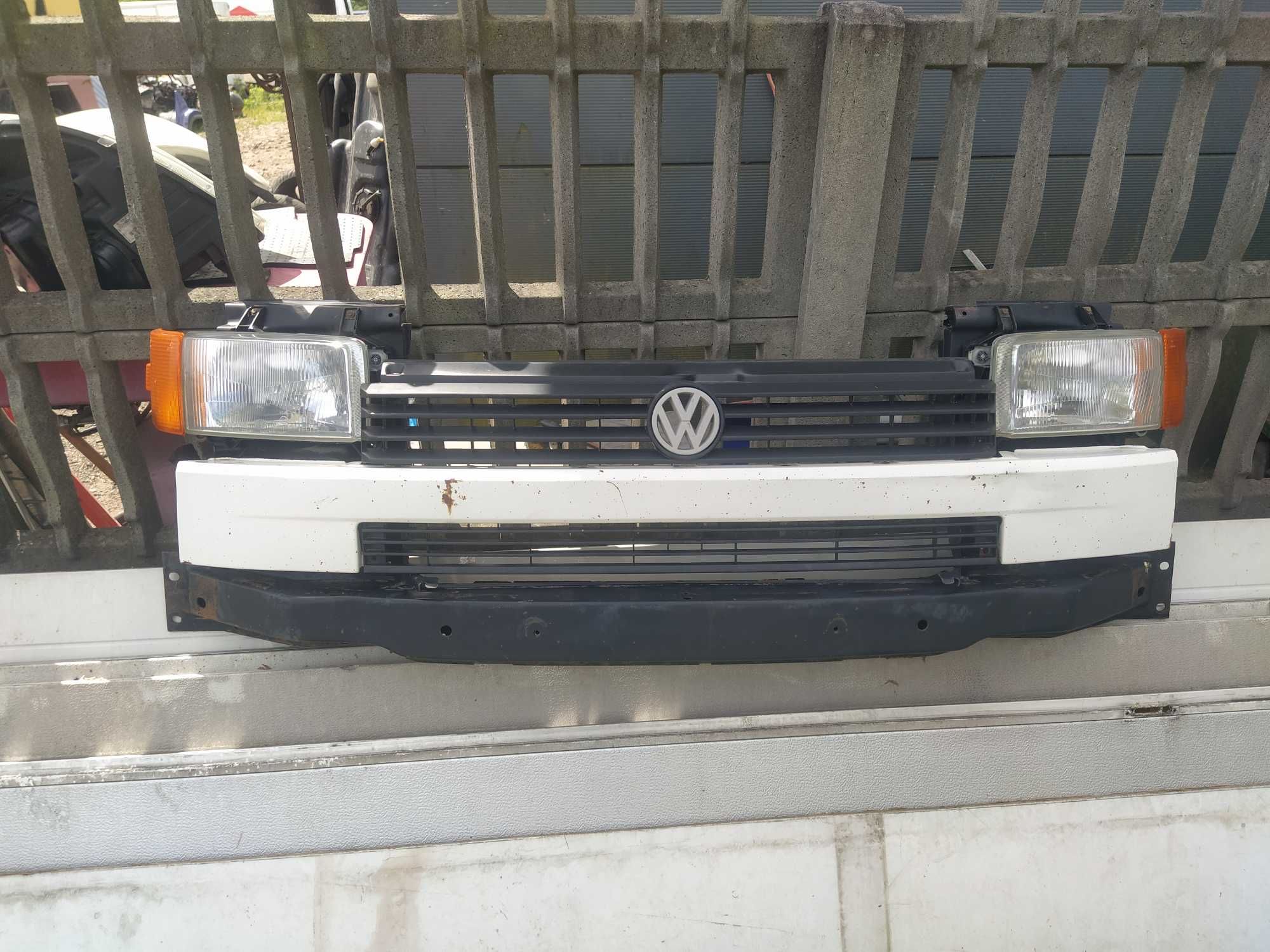 Kompletny przód lampy pas grill okular VW T4