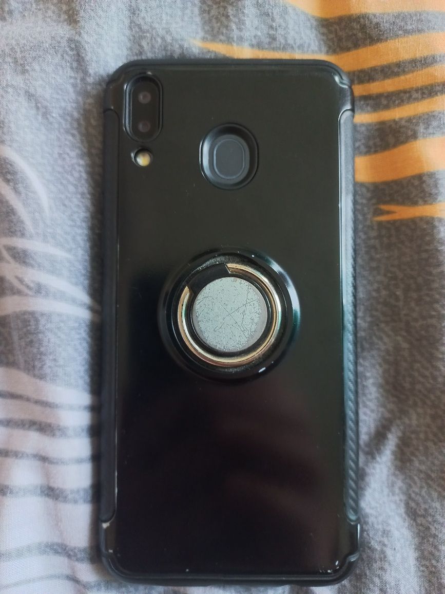 Продам Samsung galaxy m20 4/64