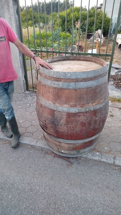 Pipa 500 litros velha para decoração