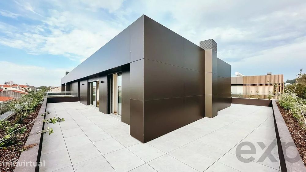 T3 Recuado Com Terraço Em Condominio Privado Espinho