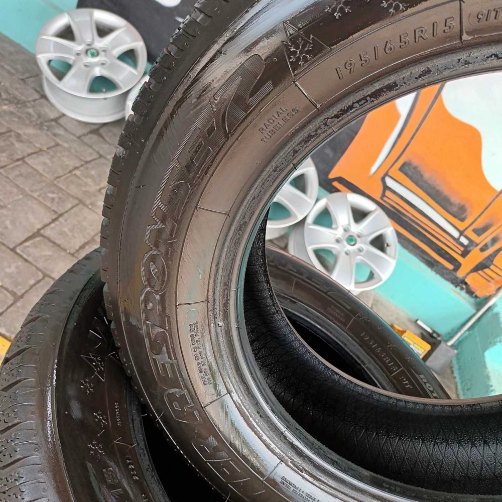 Шини резина НОВА (8 mm)195/65R-15 Dunlop новый