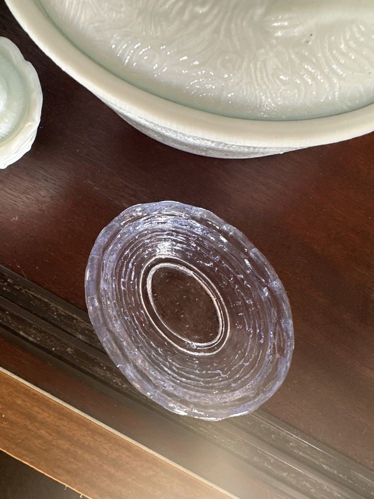 Solniczka fioletowa szklana