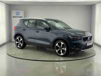 Volvo XC 40 2.0 B4 Momentum Plus