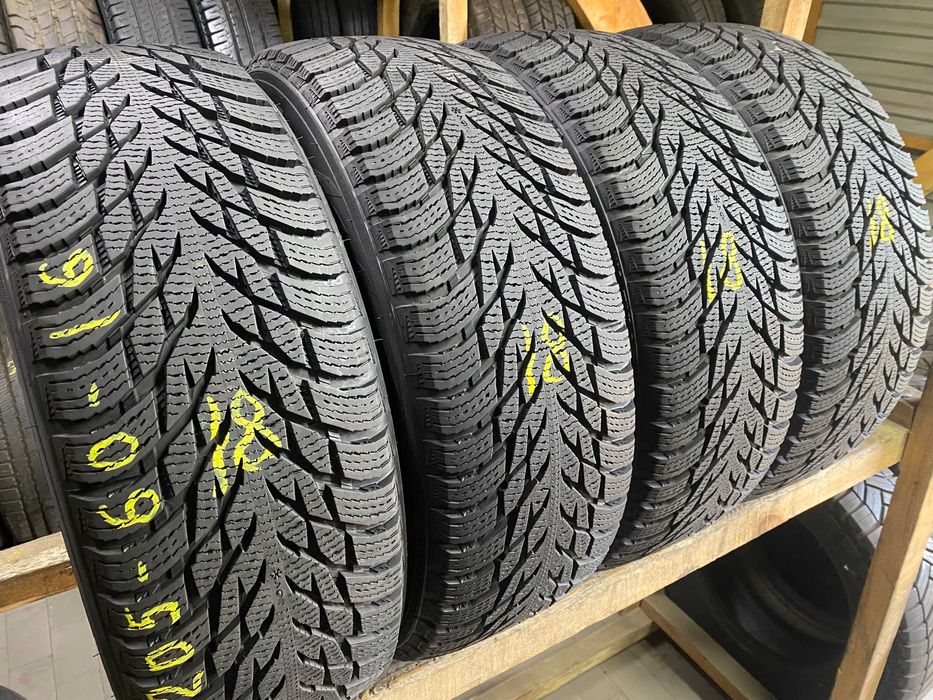 Зимові шини 205/60R16 Nokian Hakkapeliitta R3  8+мм 4шт