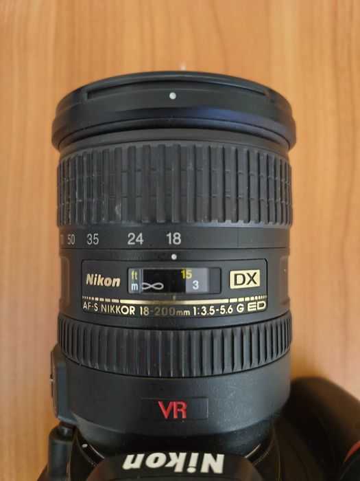 Об’єктив Nikon 18-200mm f/3.5-5.6G ED AF-S DX VR Nikkor