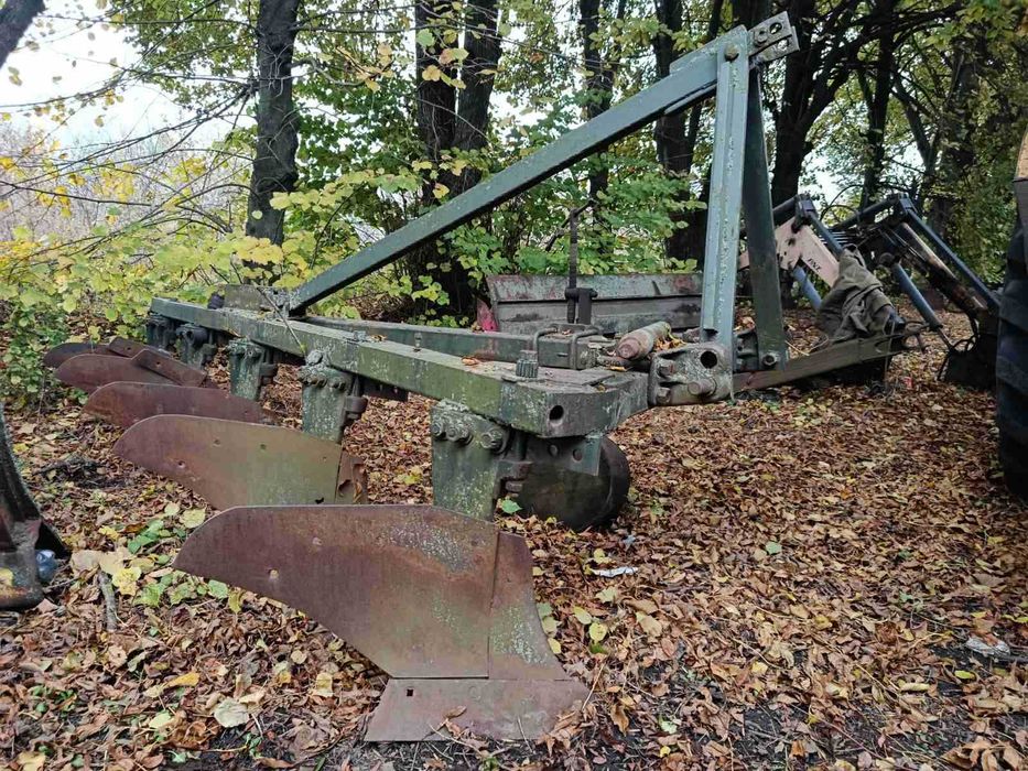 Плуг ПЛН-5,35 під Т-150
