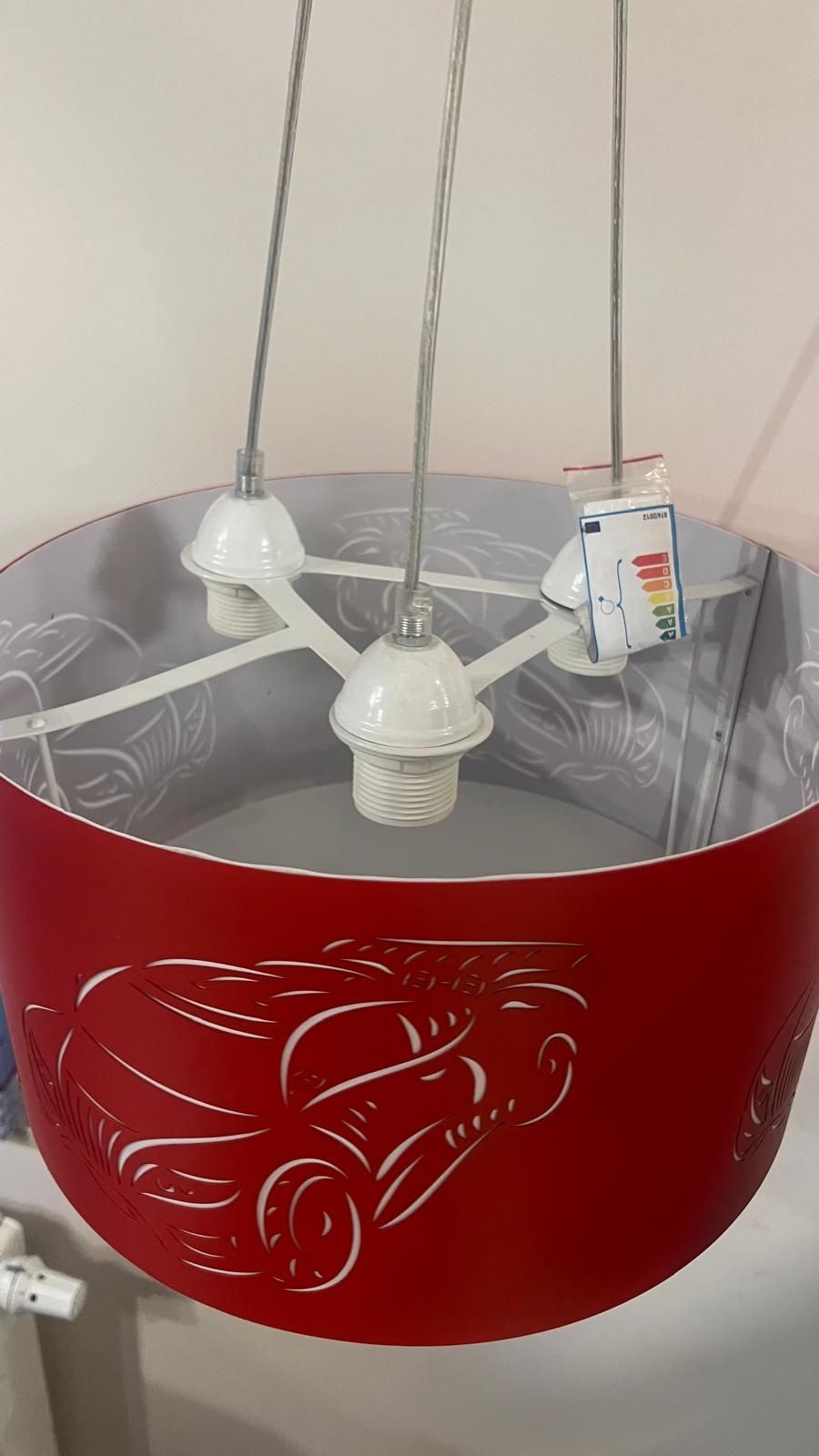 Lampa wisząca czerwony samochód