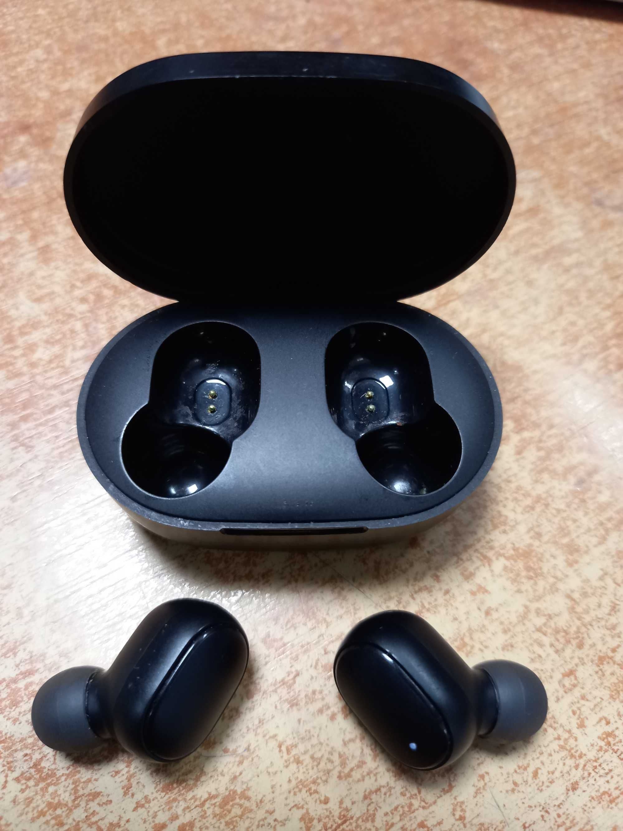 Беспроводные наушники  Xiaomi Mi True Wireless Earbuds Basic