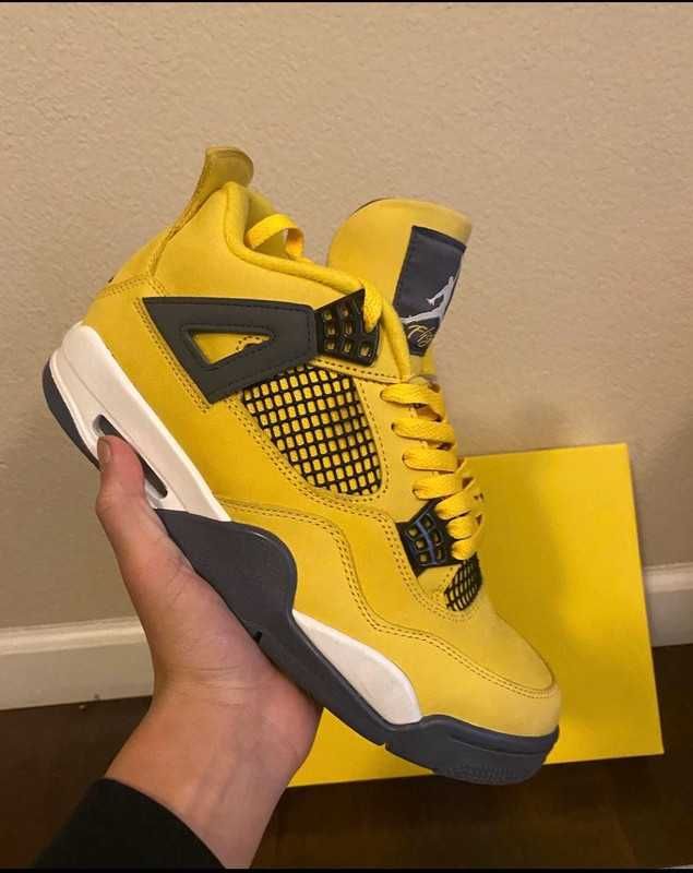 Jordan 4 RetroLightning R.39