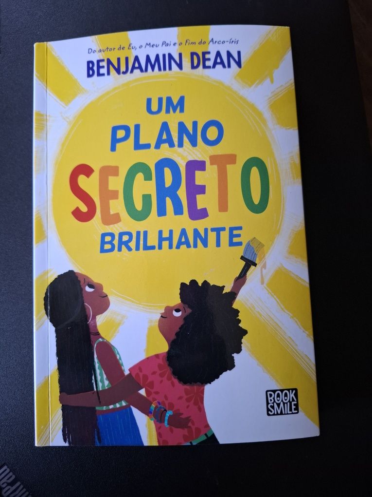 Livro Um Plano Secreto Brilhante - NOVO