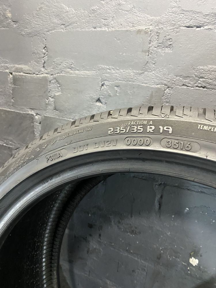 2шт 235/35 R19 Vredestein Quatrac 5