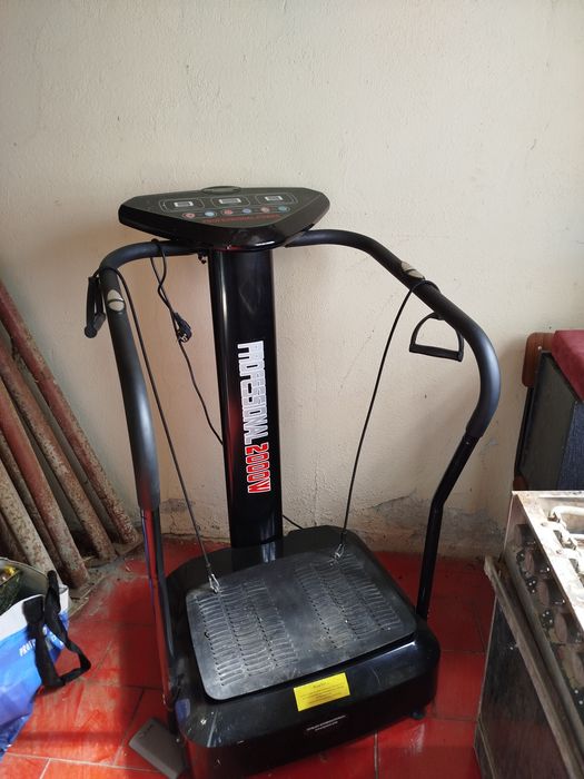 Plataforma vibratória Byeast professional 2000 w