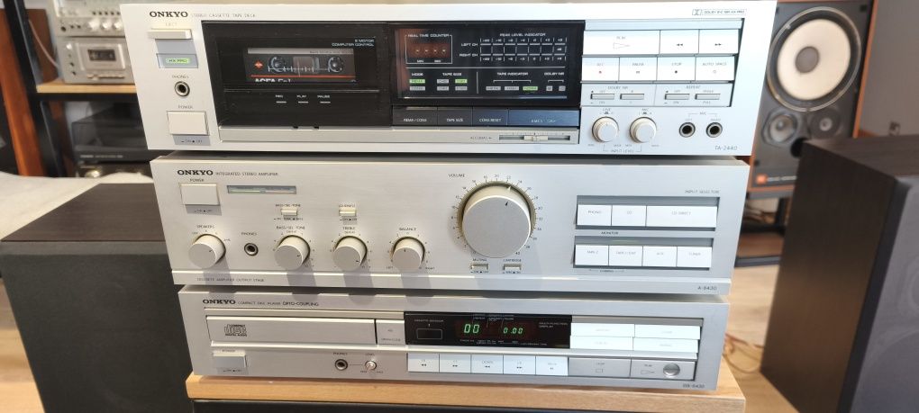 Wieża Onkyo plus gramofon