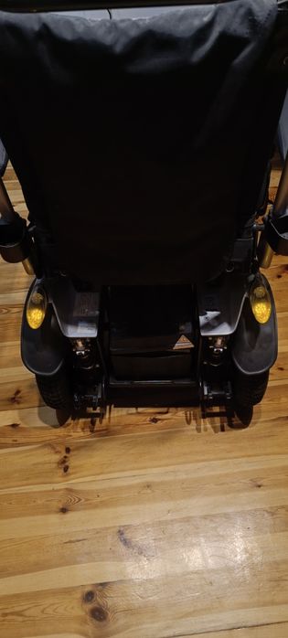 Wózek inwalidzki elektryczny (akumulator niesprawny)