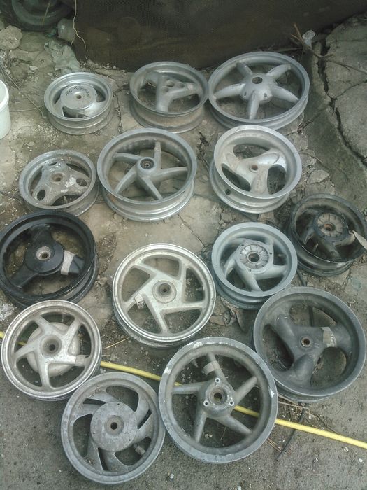 Диск на скутер колесо wind aprilia malaguti Piaggio Peugeot kymco