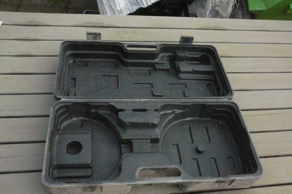 Skrzynka narzędziowa metalowa młot szlifierka jak Makita Hilti Bosch