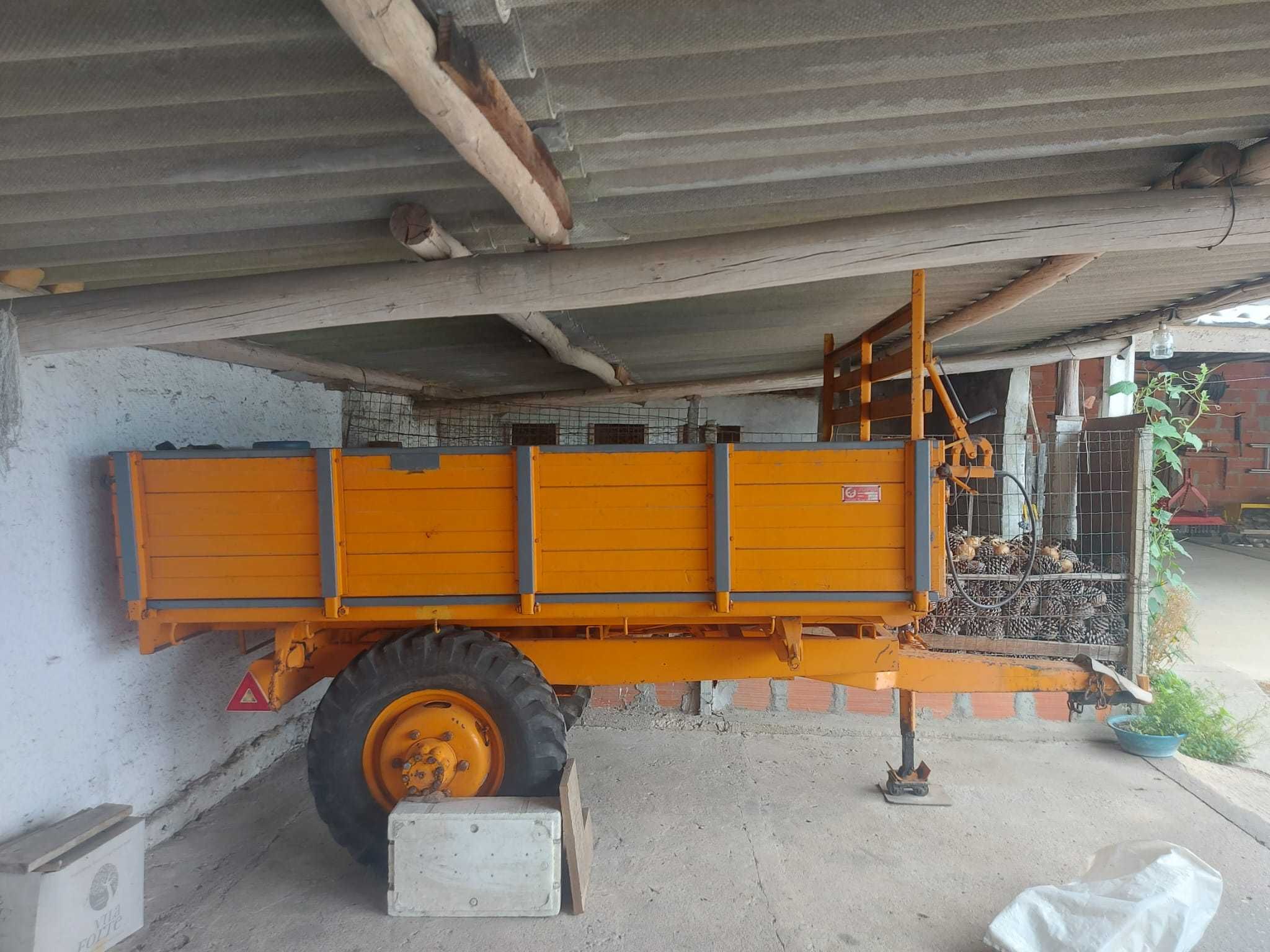 Trator Yanmar 246D - Óptimo estado