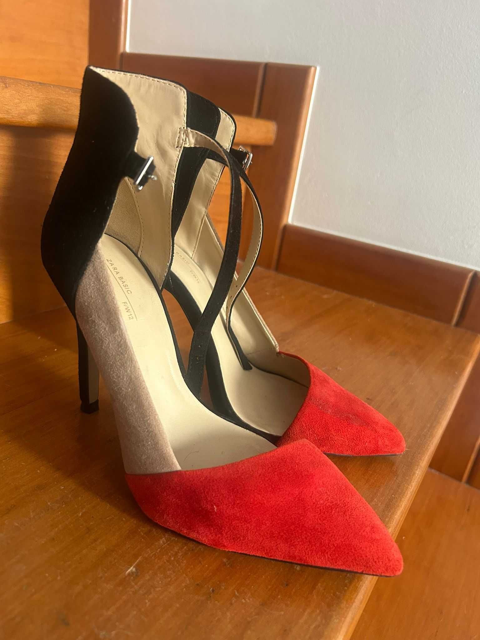 Sapatos Zara basic tricolor- Elegância e Estilo