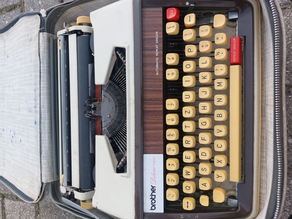 Máquina de escrever - antiguidade