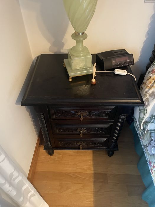 Par de Mesas de Cabeceira Pau Petro