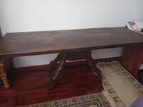 Mesa rústica, artesanal