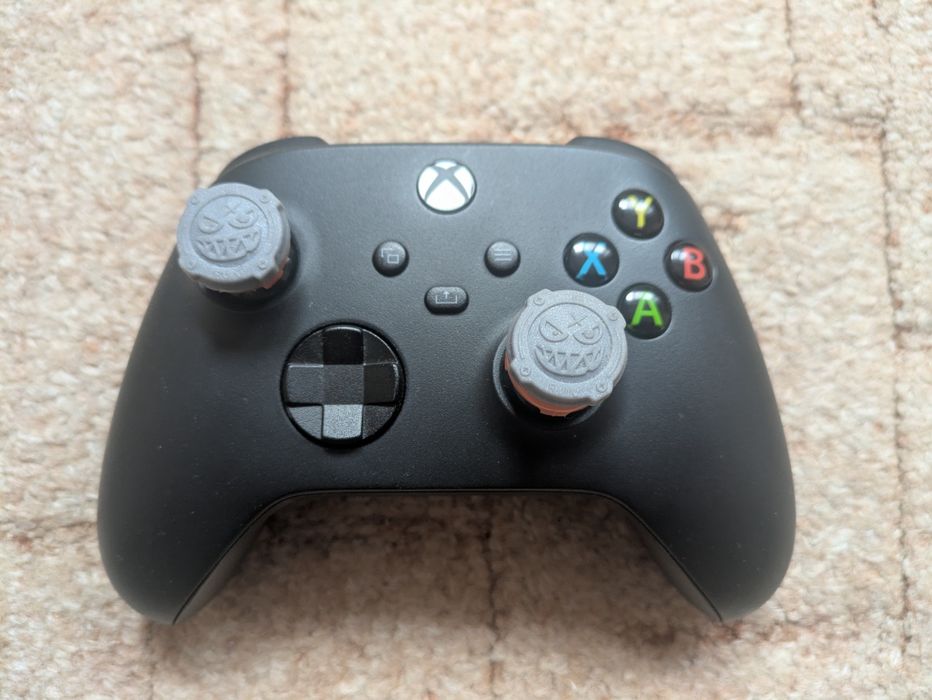 Оригінальний геймпад Xbox Series X з насадками та аккамулятором