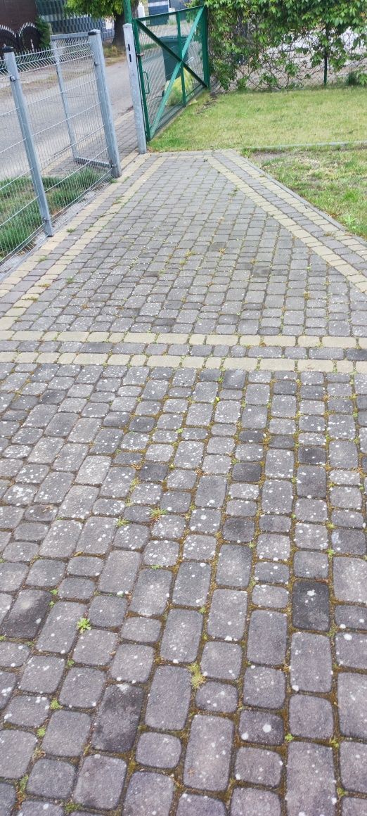 Mycie kostki brukowej, tarasów, podjazdów i elewacji