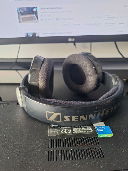 Auscultadores Sennheiser HD 215