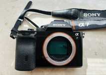 Aparat Sony Alfa A7 + dwa obiektywy + torba