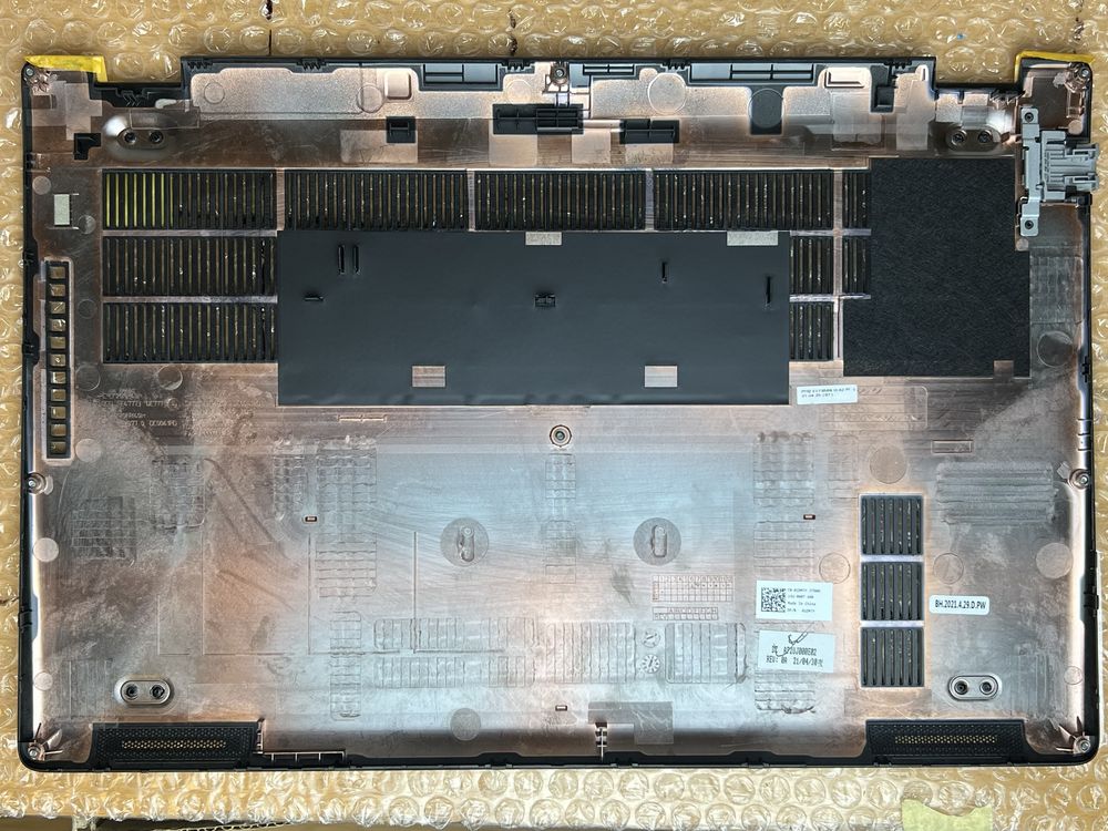 Сервісна кришка Dell Latitude 5510, 5511