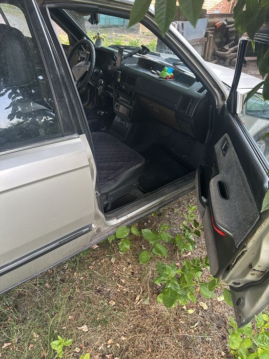 Продам мазду 323