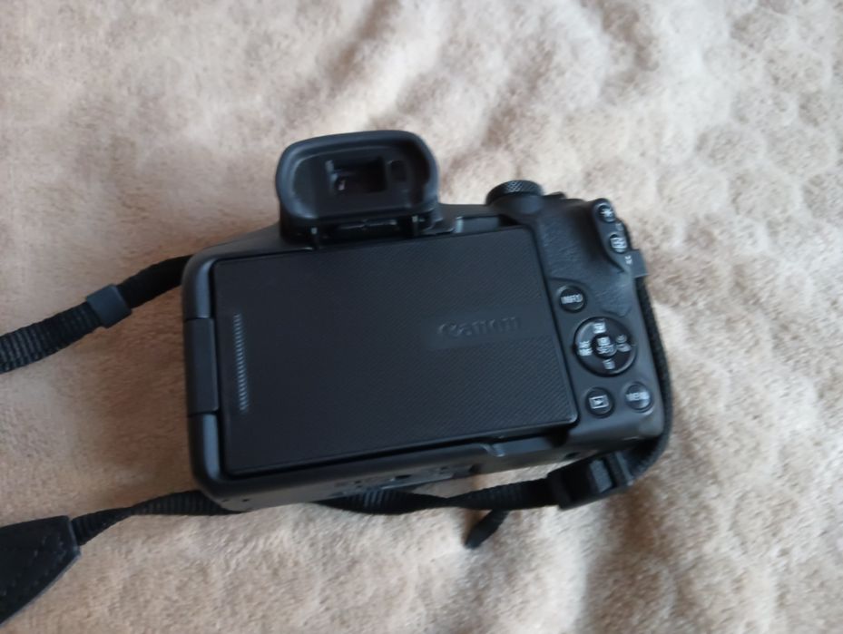 Canon EOS R50 – korpus w niemal idealnym stanie!