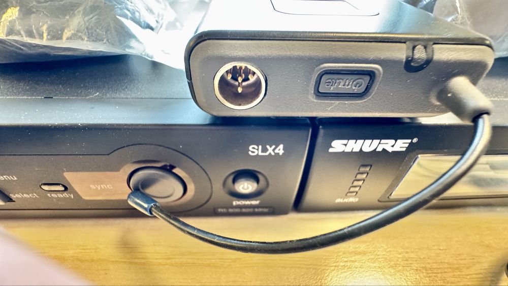 Радіомікрофон Shure SLX, з бодіпаком та головною гарнітурою JTS CM204