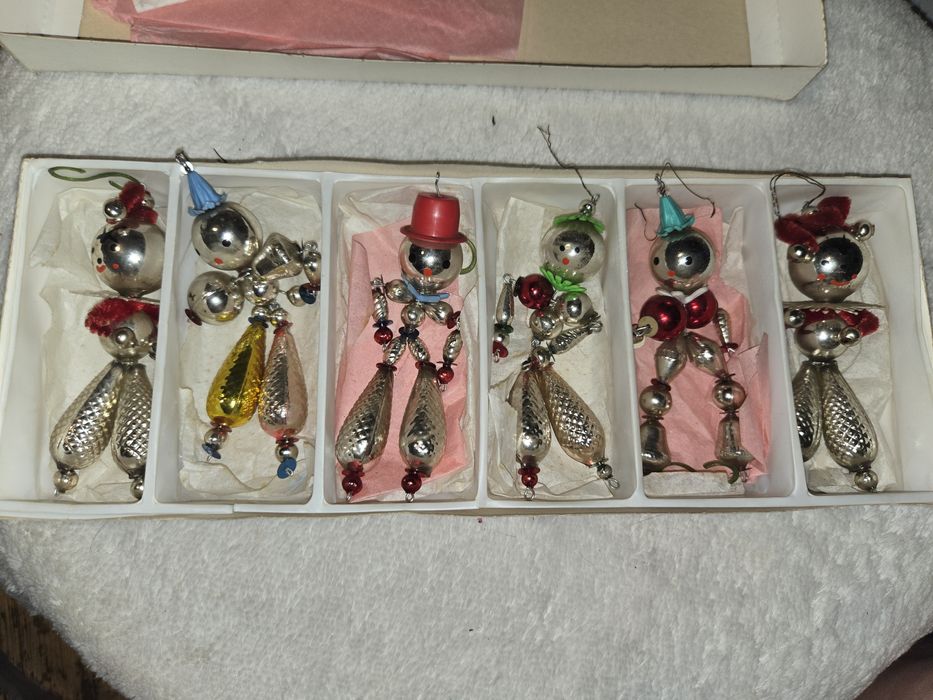 Bombki z PRL-ludziki z bombek