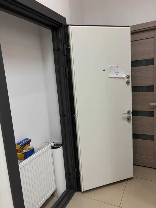 Розпродаж вхідних дверей