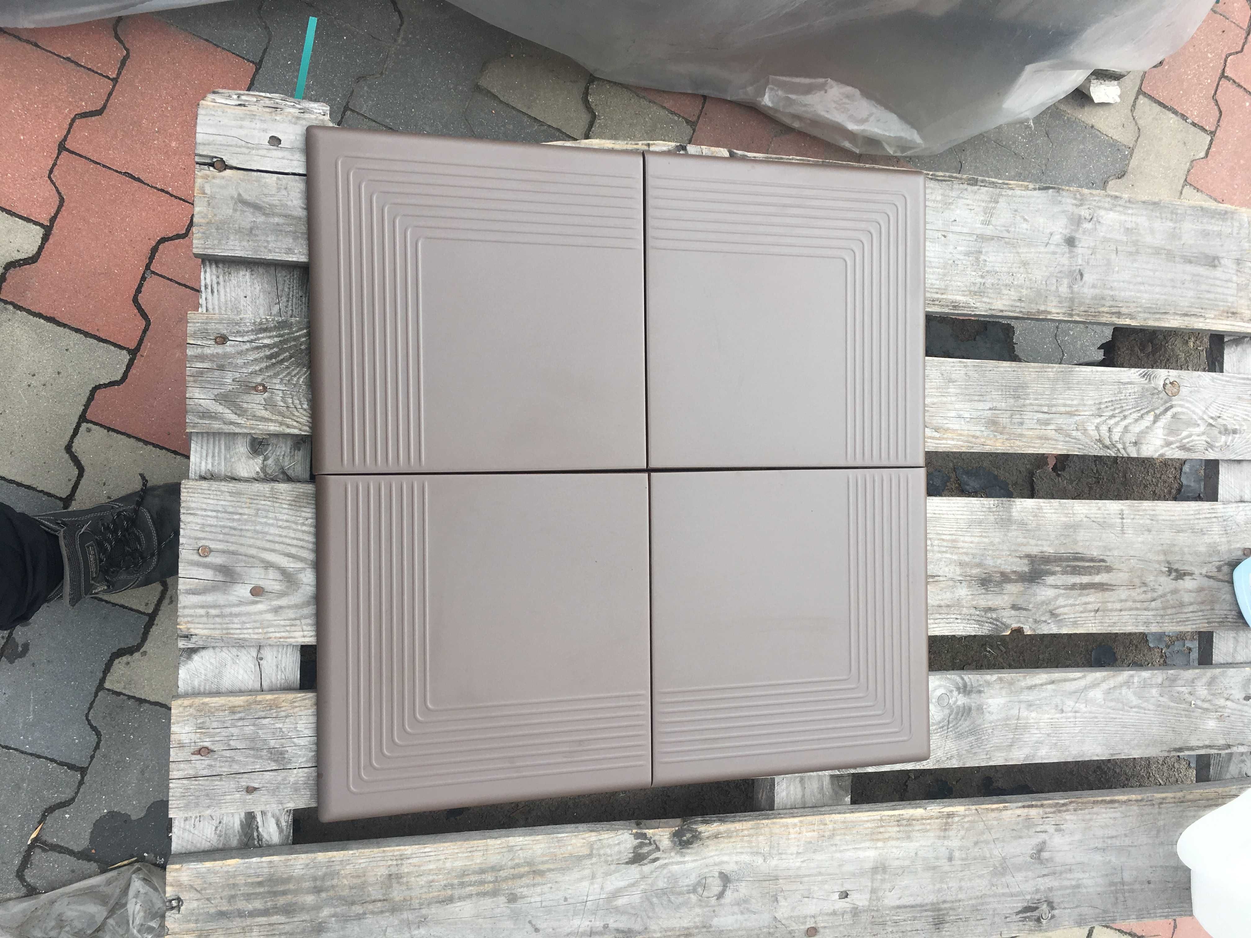 Klinkier stopnice narożne 30x30 firm PARADYŻ i OPOCZNO różne wzory