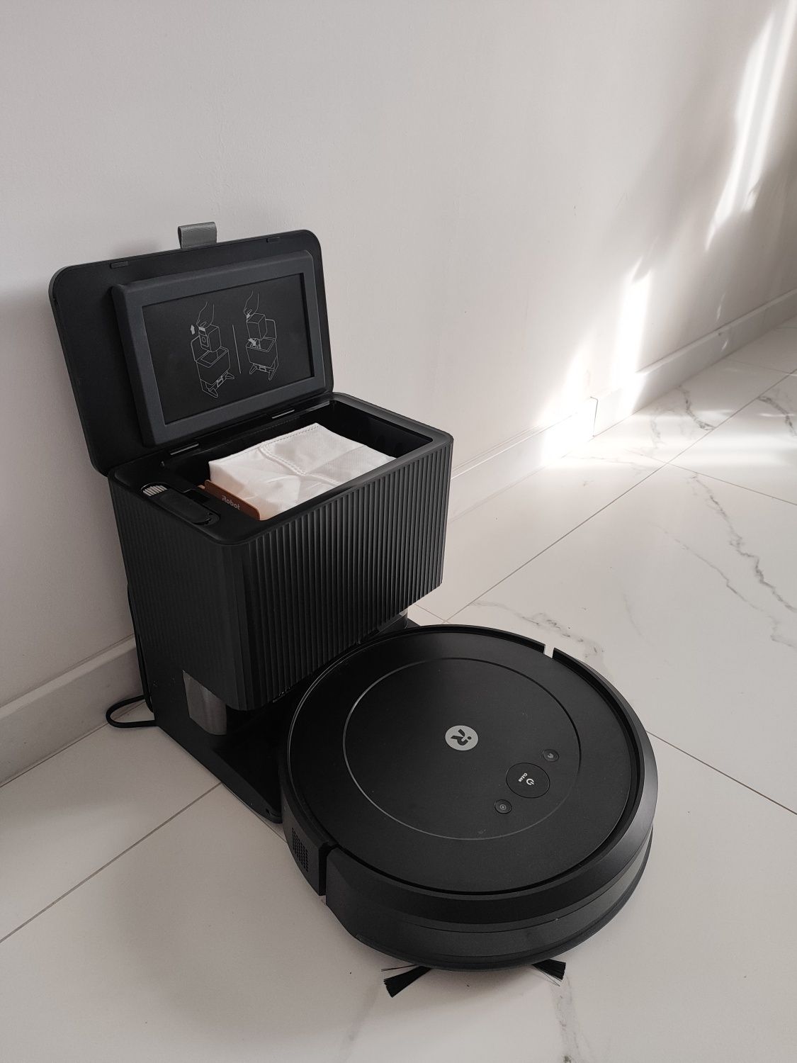 iRobot Roomba Combo Essential 2 Czarny
