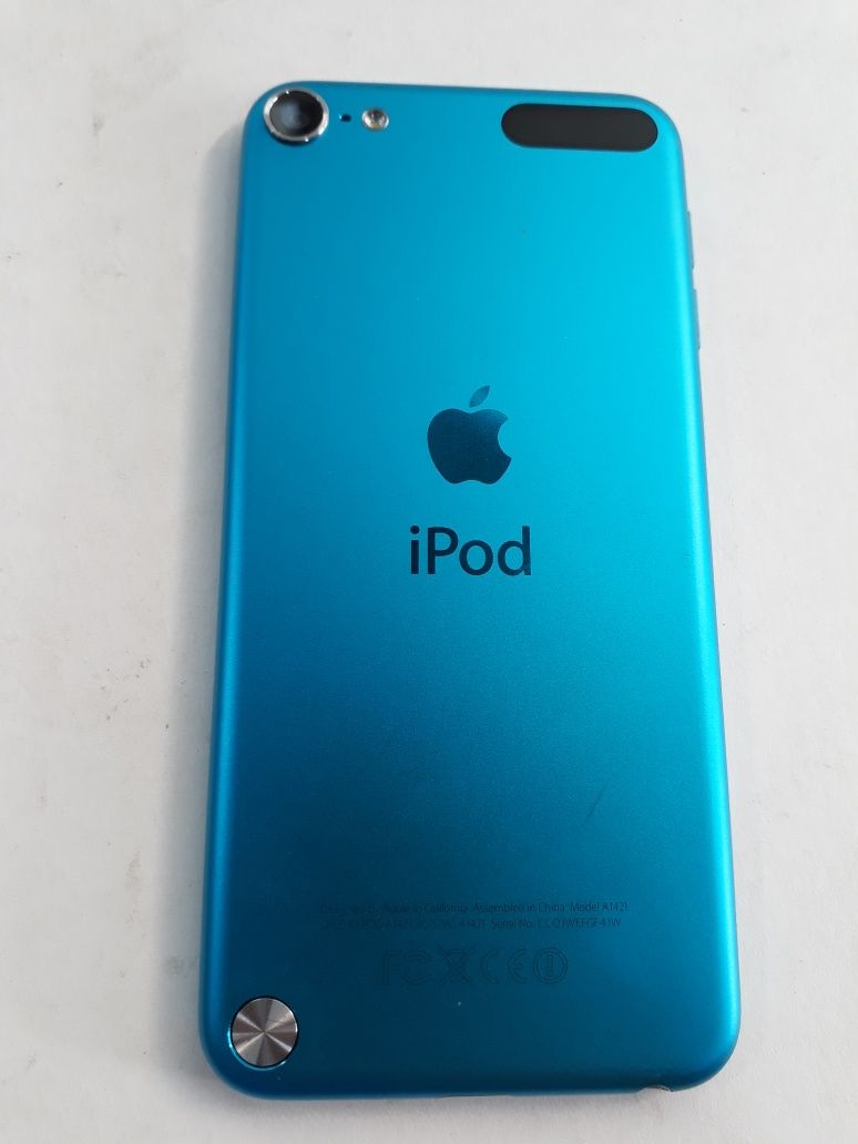 Apple iPod A1421 "64gb"