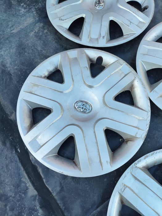 Kołpaki komplet 16" Toyota nr1