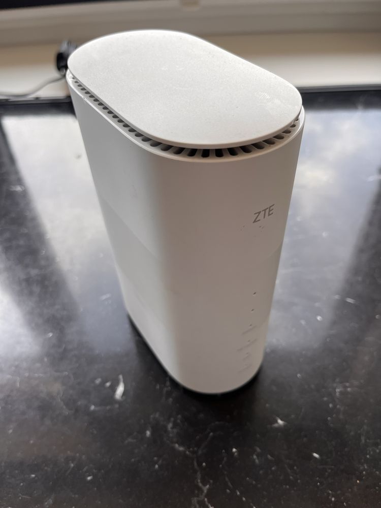 Router ZTE MC801A 5G na karte sim