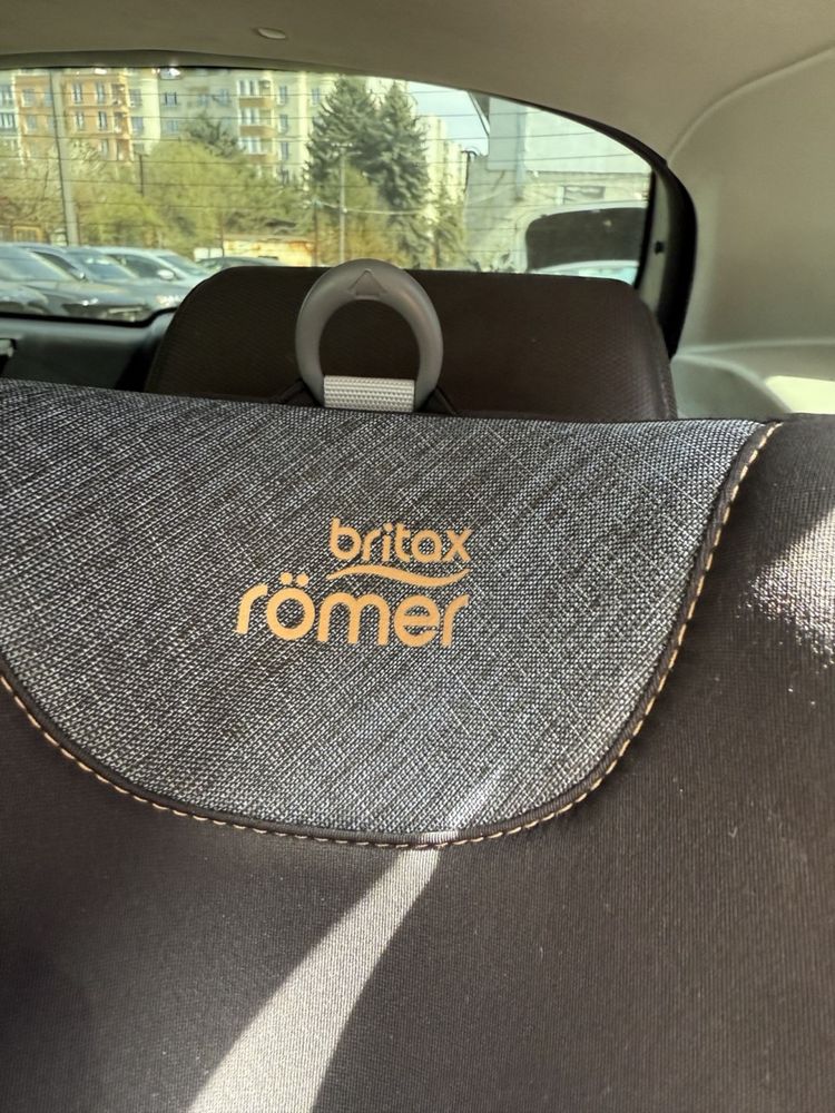 Автокрісло Britax-Romer Trifix 2 i-Size