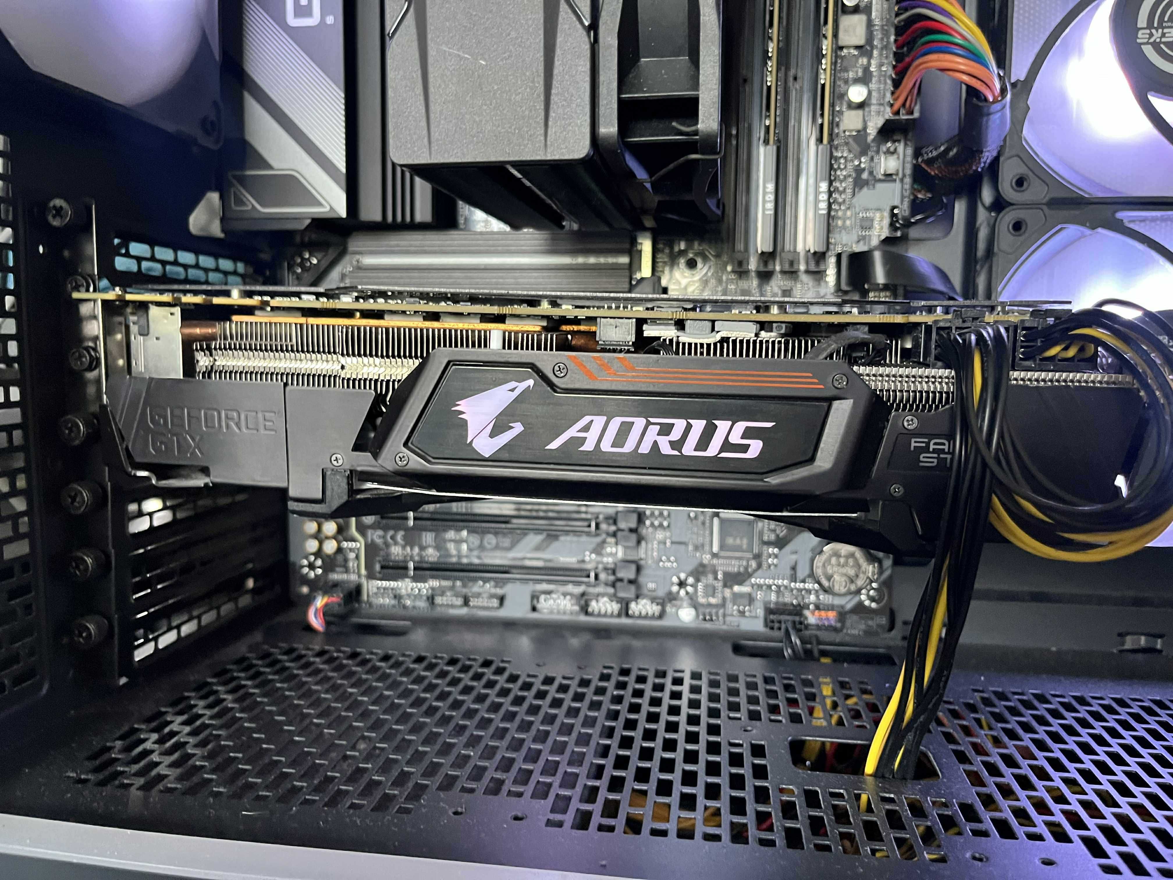 Aorus GTX 1080Ti, OPIS