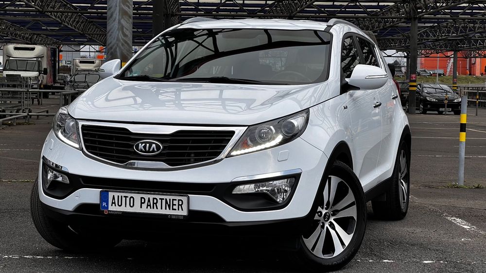Kia Sportage Bezwypadkowy/Automat/Bogata wersja/2 kpl. kół/serwisowany/Navi/Skóry